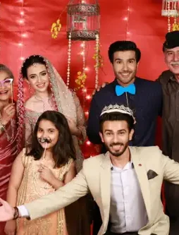 News-Byte-Shoot-for-7th-Sky-Entertainments-telefilm-Dino-ki-Dulhaniya-directed-Mehreen-Jabbar-completed-4-2 News byte shoot for 7th sky entertainments telefilm dino ki dulhaniya directed mehreen jabbar completed 4 - DesireMovies, DesireMovies2.My